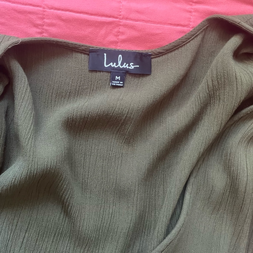 LuLu’s ~ Romantic, Green Slit Flutter Sleeve, Wrap Dress - Picture 7 of 9